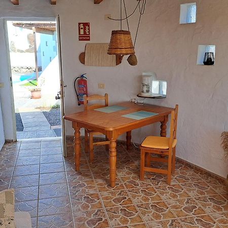 Inviting 1-Bedroom House 'Esquina' Finca Vistamar Salobre  Eksteriør billede